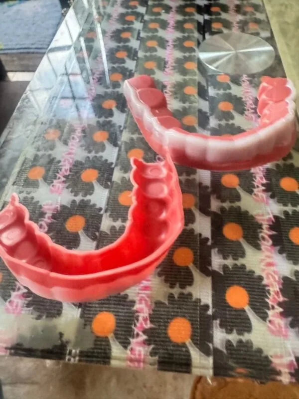 Heaceit Teeth Whitening Kit with Custom Fit Case - Image 4